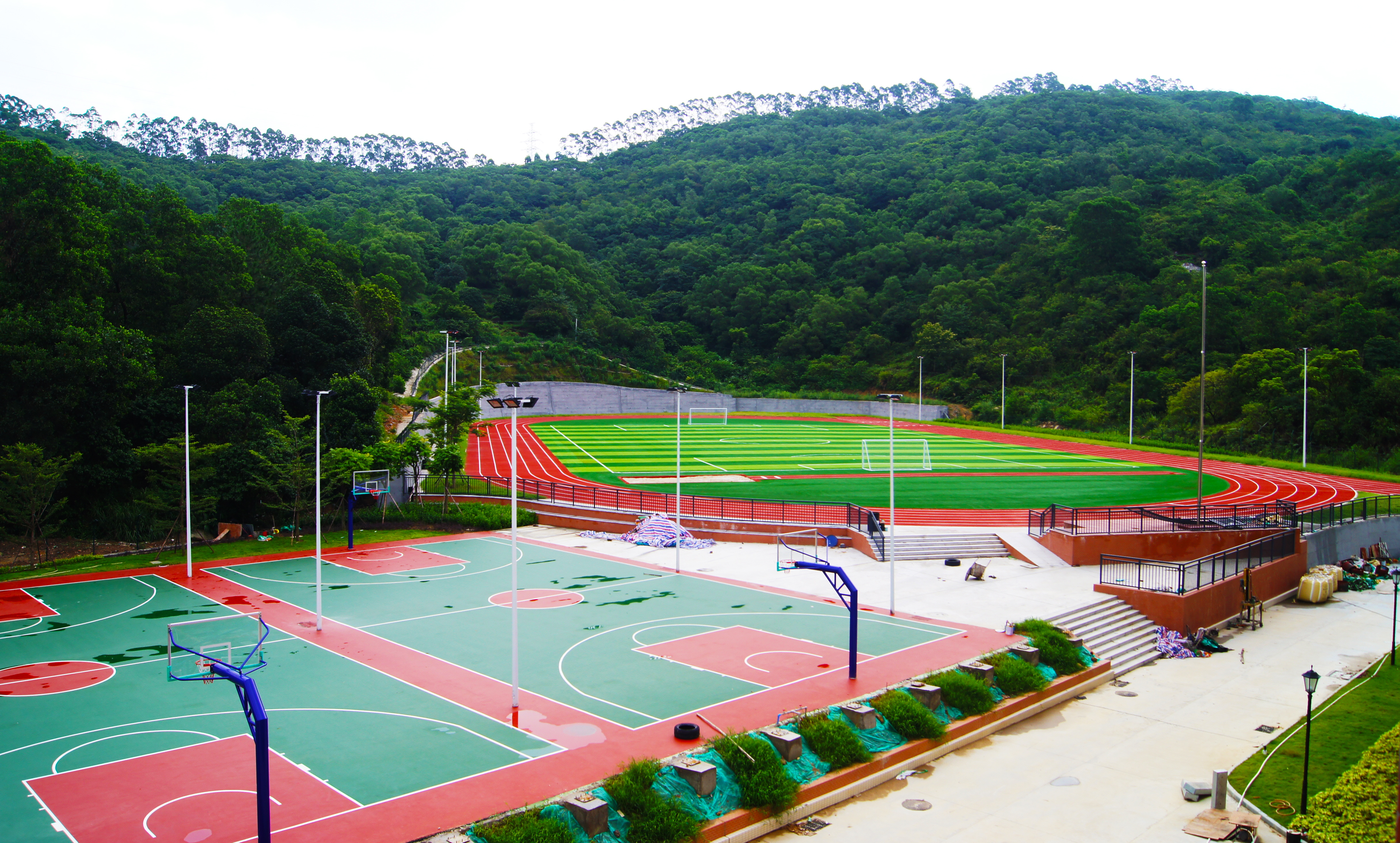 【广东】阳江城北共青湖学校